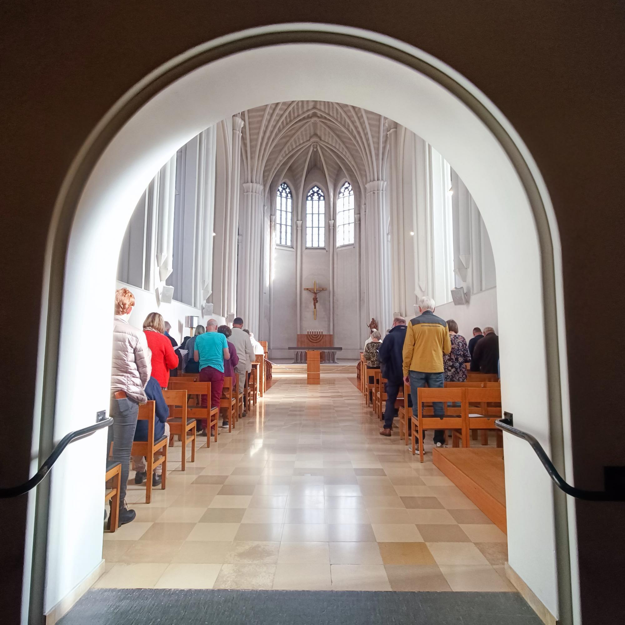 De diverse gebedstijden in de kerk structureren het monnikenleven.