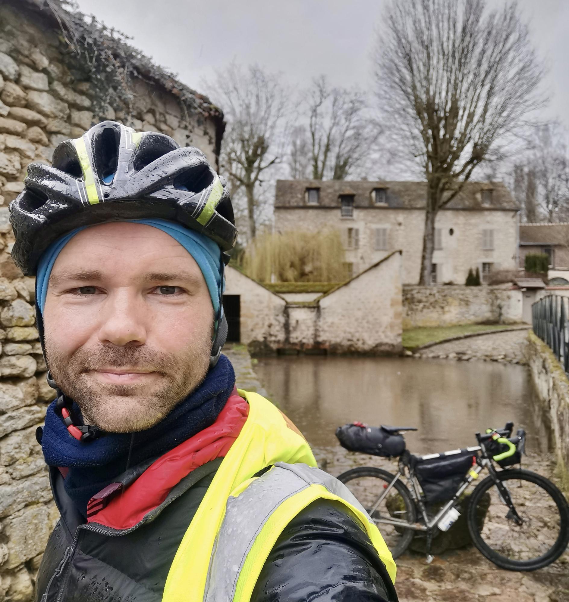 Dave Casteleyn fietst naar Compostela. 'Het is goed af en toe je tijd te nemen om na te denken over wat er in je leven allemaal gebeurt.'