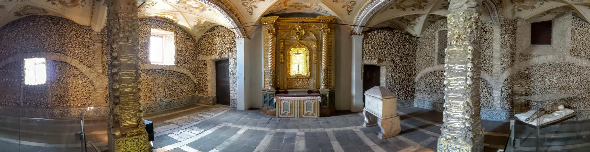 Panoramisch zicht op de kapel van Evora.