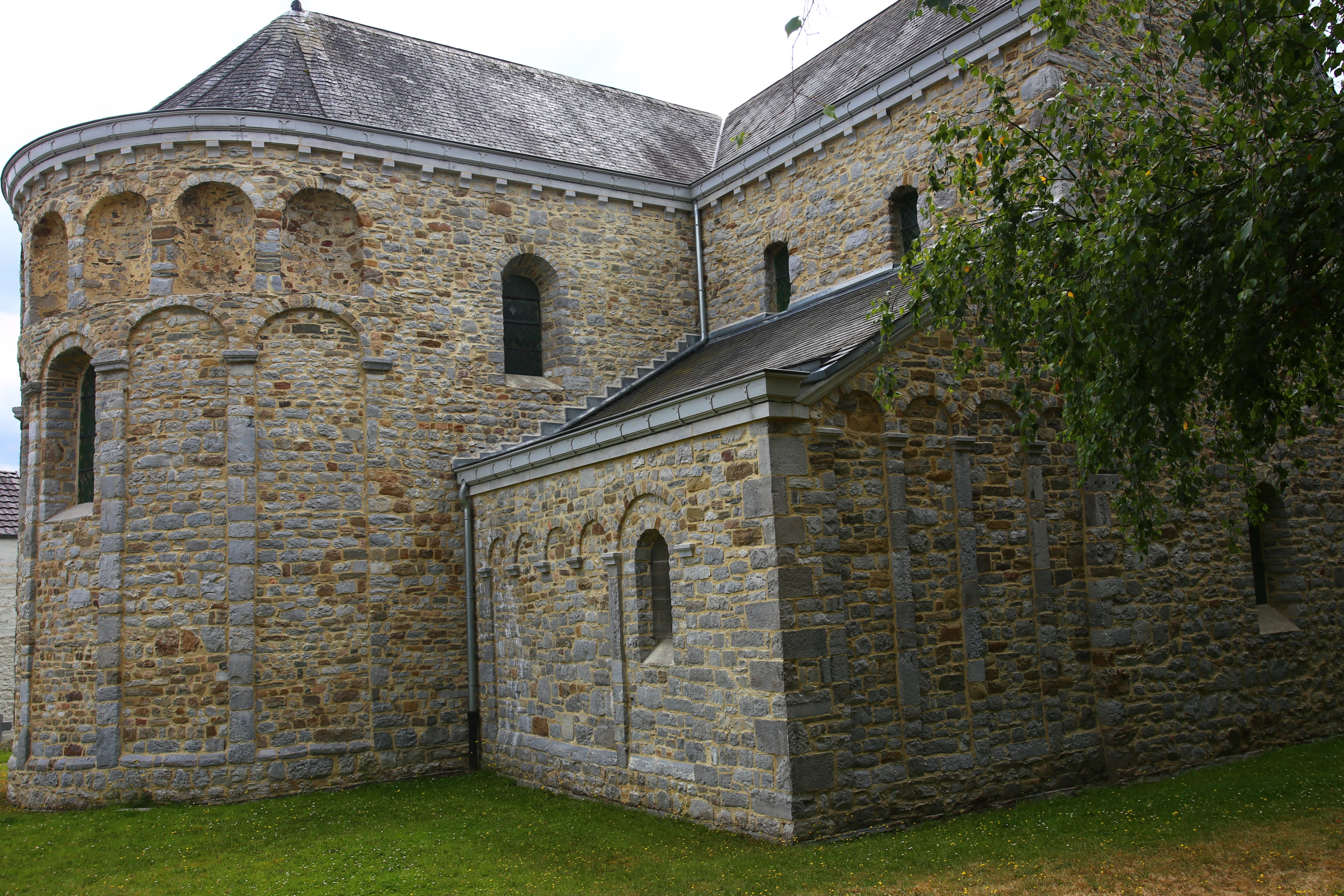  Saint-Pierre-kerk in Xhignesse