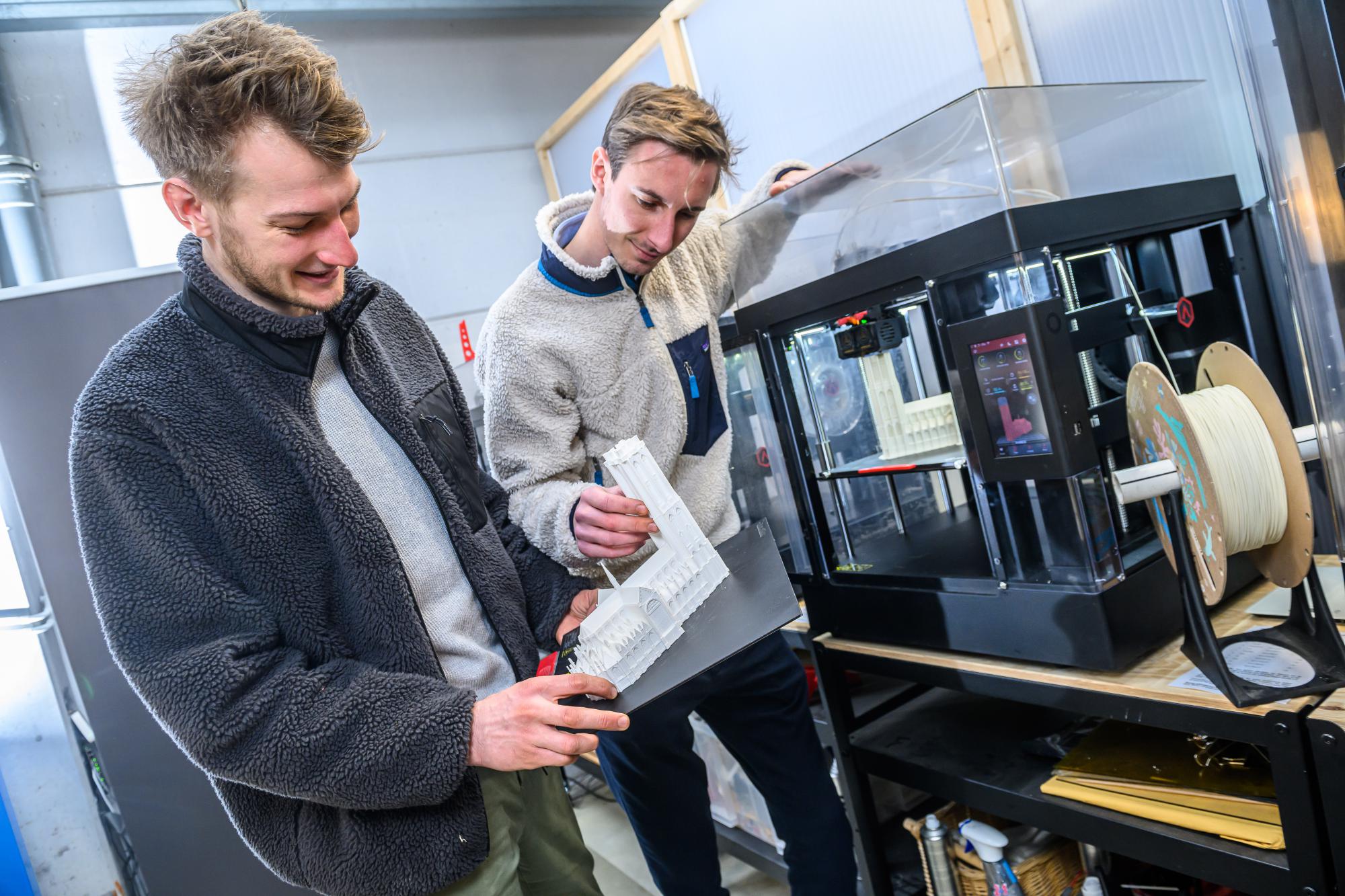 ‘Dankzij uiteenlopende projecten gaan ongekende werelden voor ons open. Zo krijgen we telkens de kans om ons te verdiepen in een ander verhaal.’