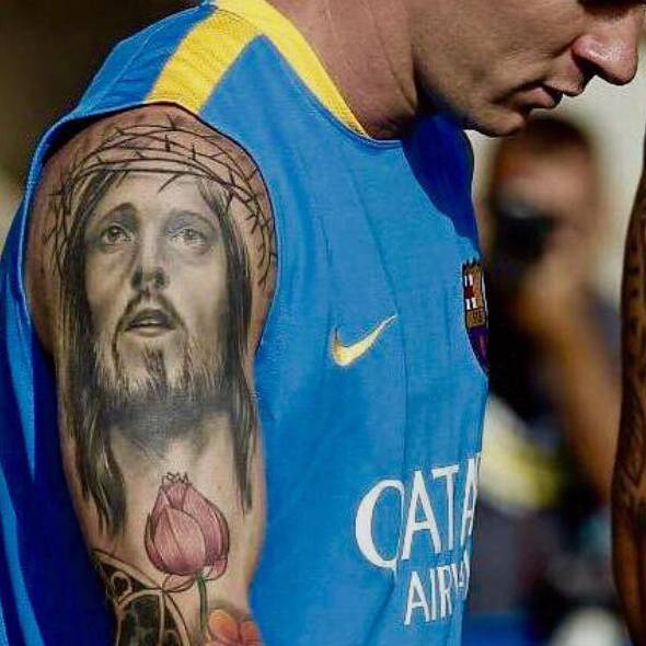 Lionel Messi, een getuigenis in de vorm van een tattoo.