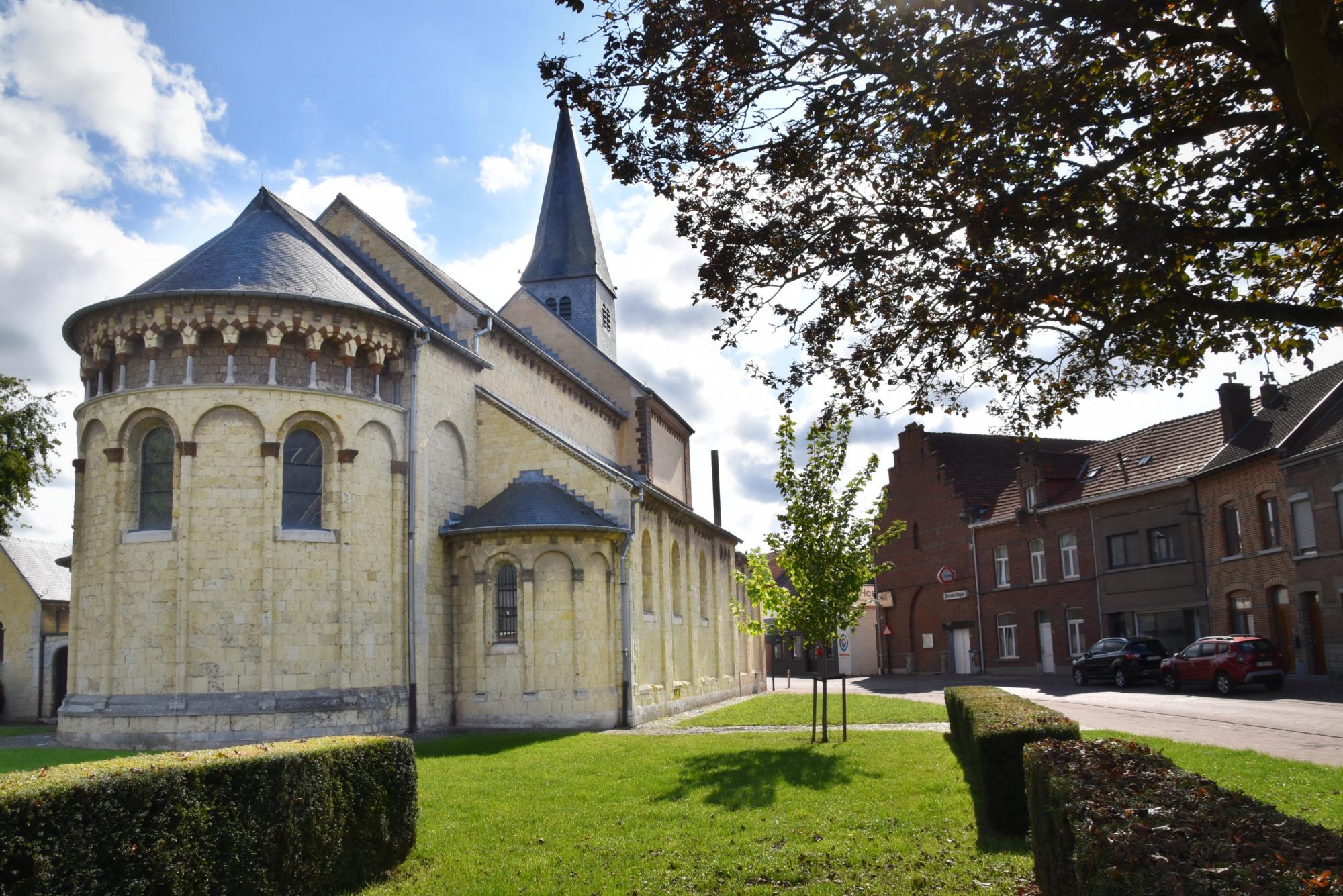 De romaanse kerk uit de twaalfde eeuw werd omgebouwd tot een plek waar ruimte is voor zingeving, verstilling, verhaal en ontmoeting.