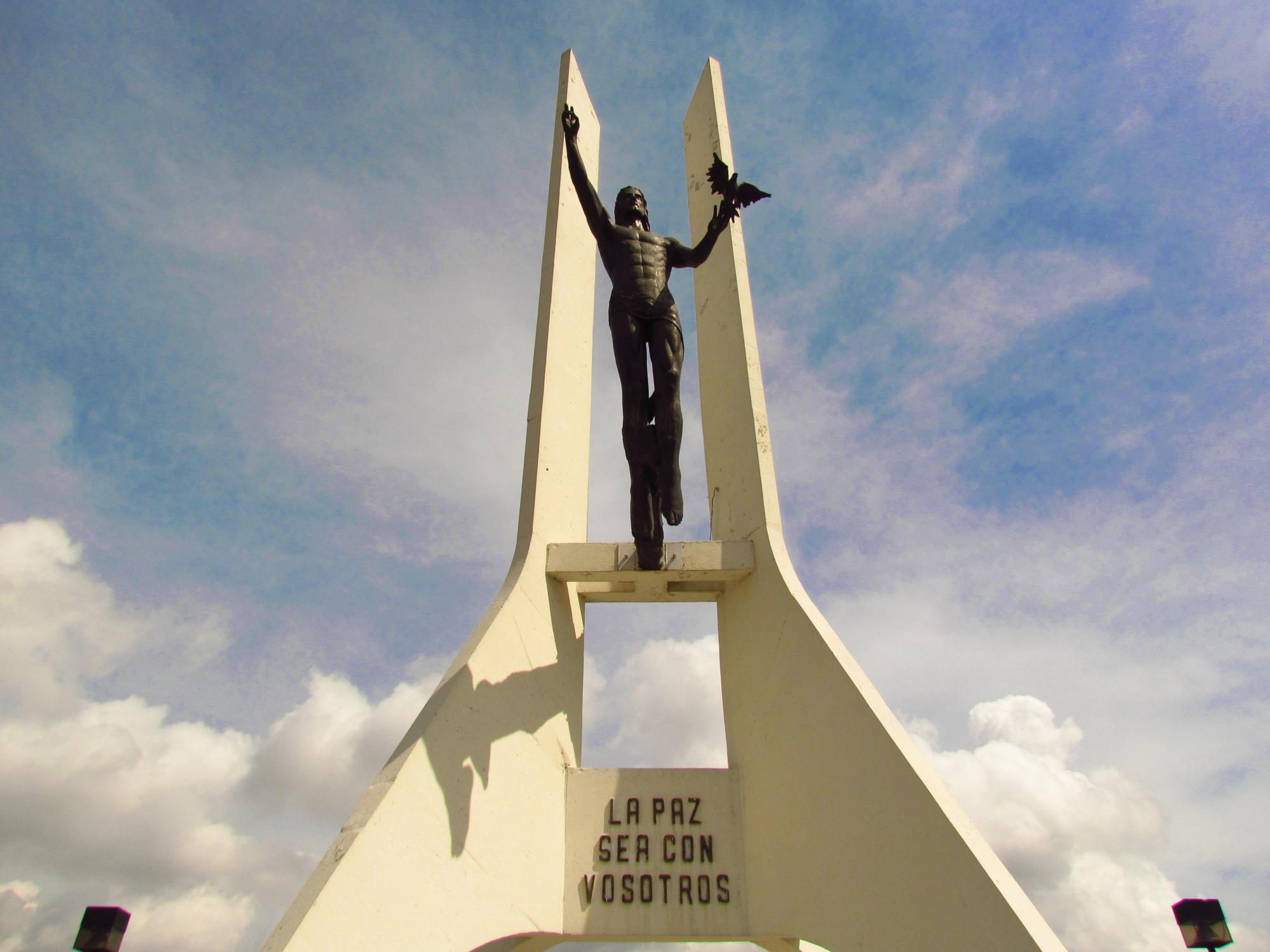 Christus van de Vrede, San Salvador.