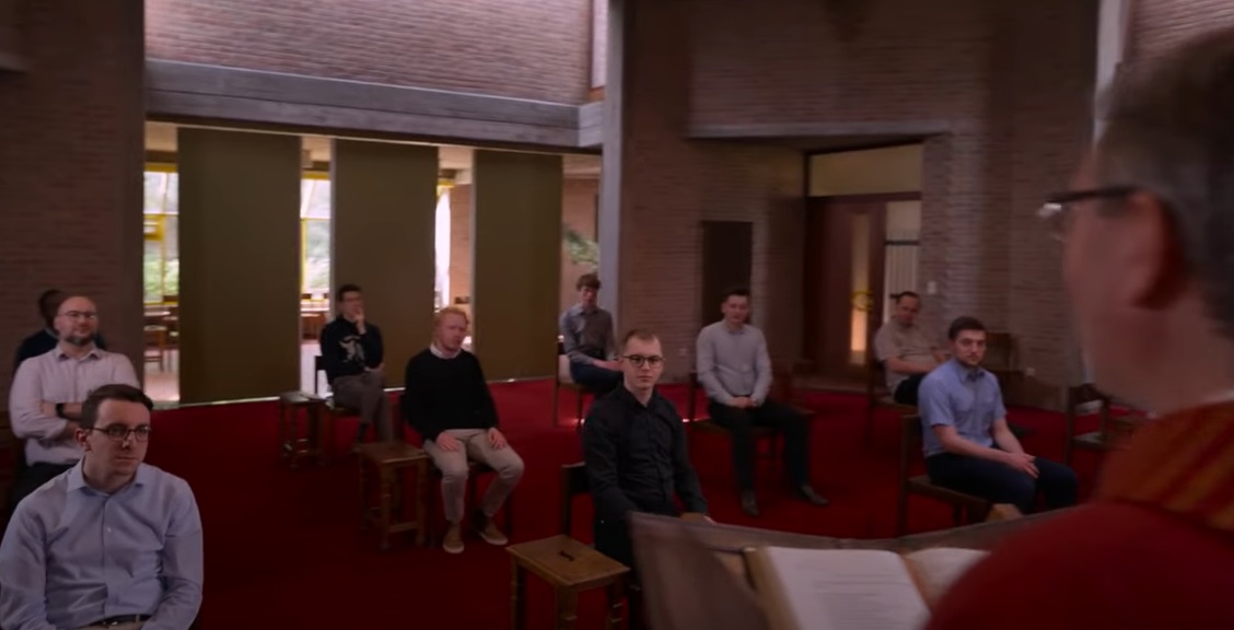 Still uit de videoclip over de priesteropleiding in het Johannes XXIII-seminarie in Leuven