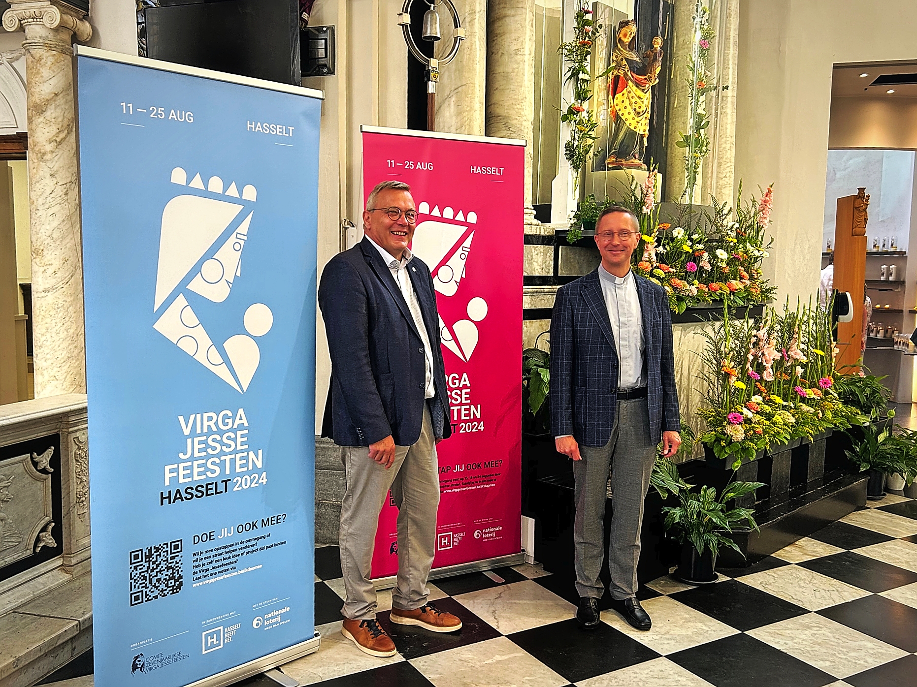 Voorzitter Luc Smeets (links) en deken Ali Cornelissis stelden onlangs het campagnebeeld van de Virga Jessefeesten voor.