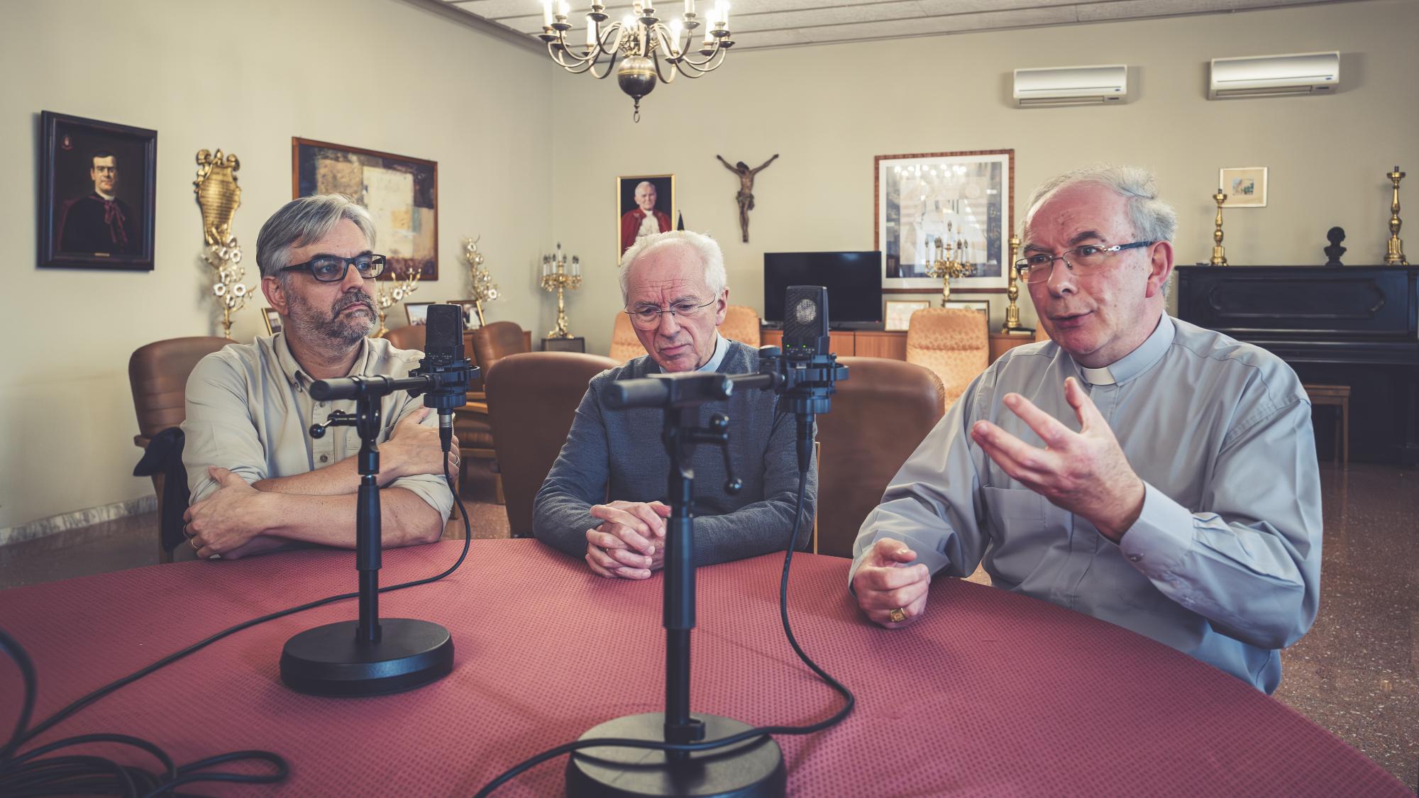 De Belgische synodeleden openhartig in gesprek voor een podcast waarin ze de balans opmaken van de bisschoppensynode 2023.