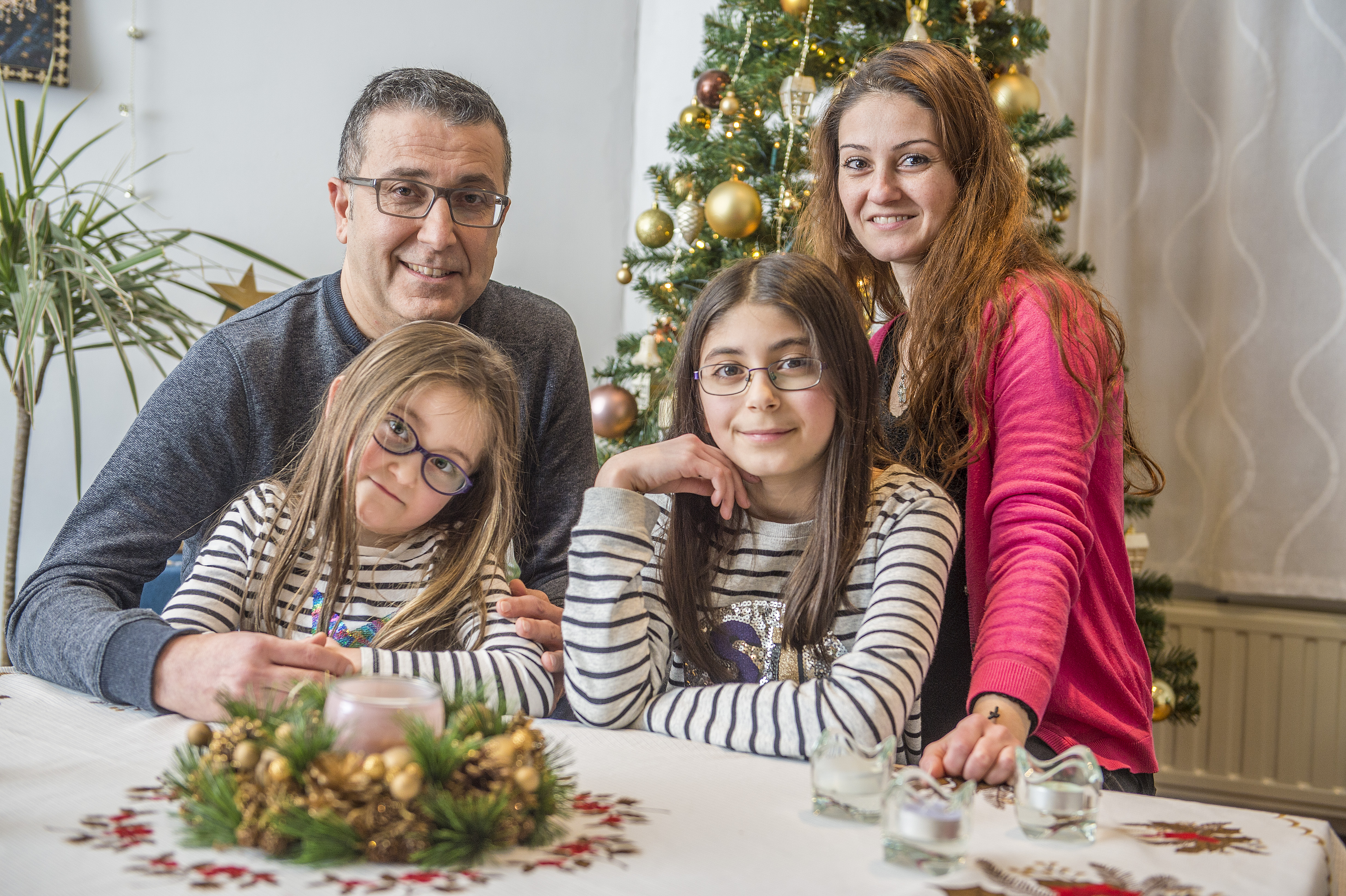 Samer Barboor, zijn vrouw Jouana en de kinderen in Sint-Niklaas.