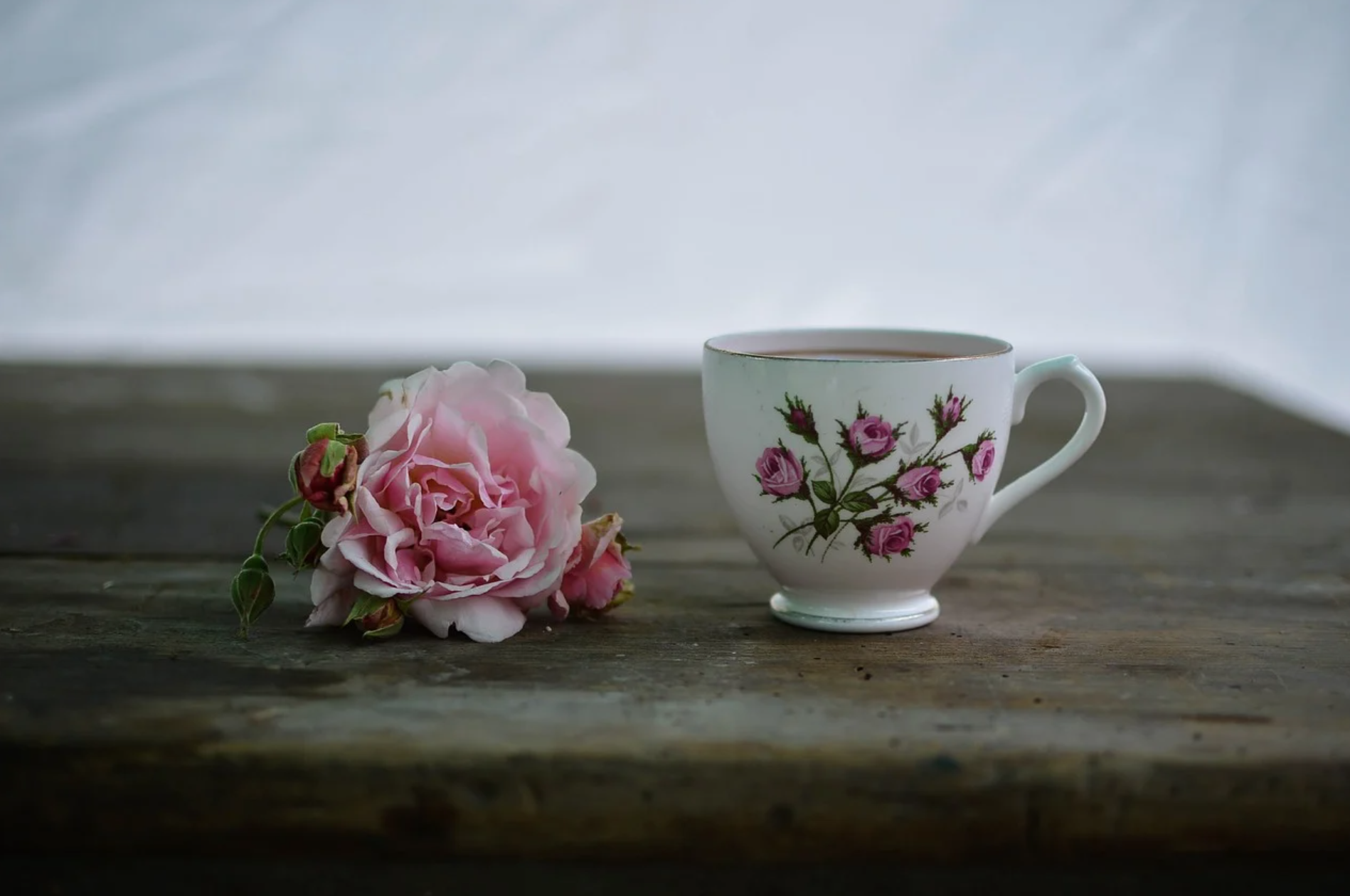 'Ascese is niet onze sterkste kant, dus we luisteren en bidden bij een kopje koffie en dat gaat prima.'