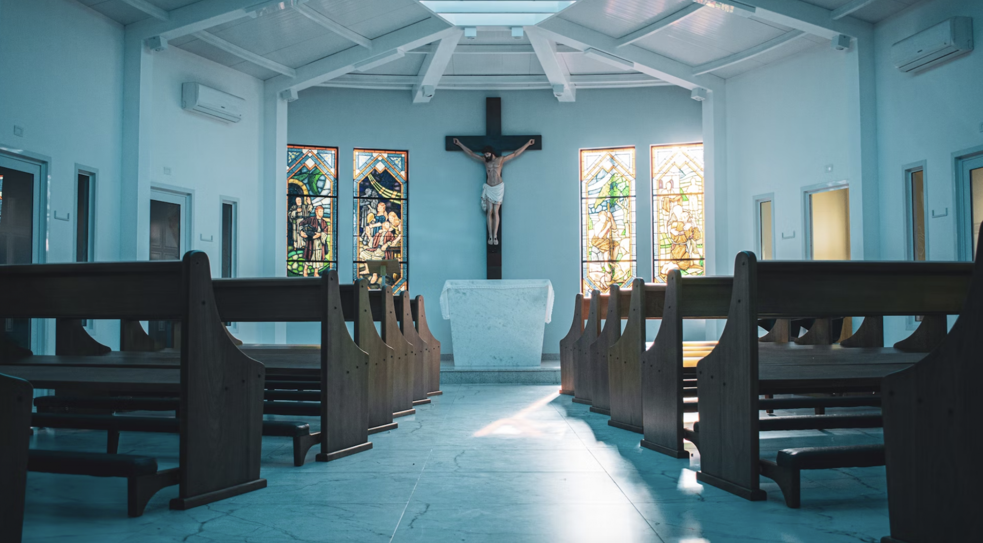 'Hier en daar grijpen mensen de kans en zoeken uit wat er naast vieringen nog meer kan gebeuren in hun kerk.'