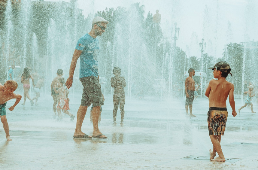 'Water maakt ons licht en schoon. Een bad of een douche heeft altijd iets van een nieuw begin.'