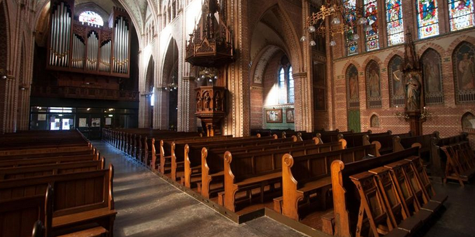 De Sint-Martinuskerk in Sneek.