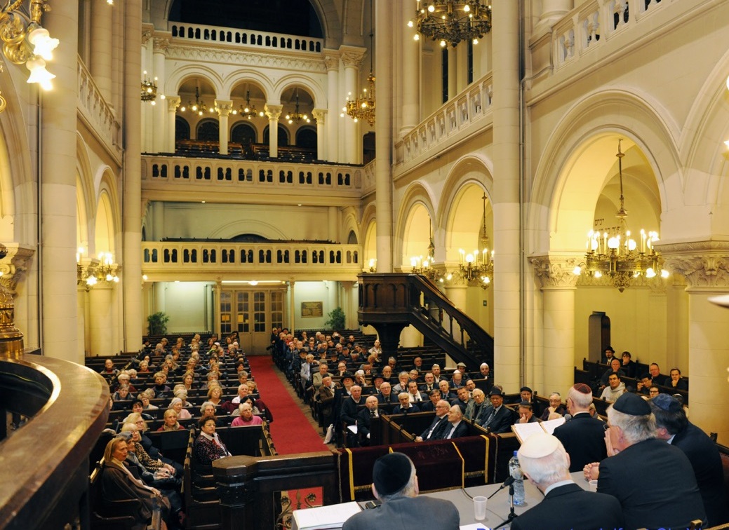 De Grote Synagoge in Brussel, waar het colloquium plaatsvond