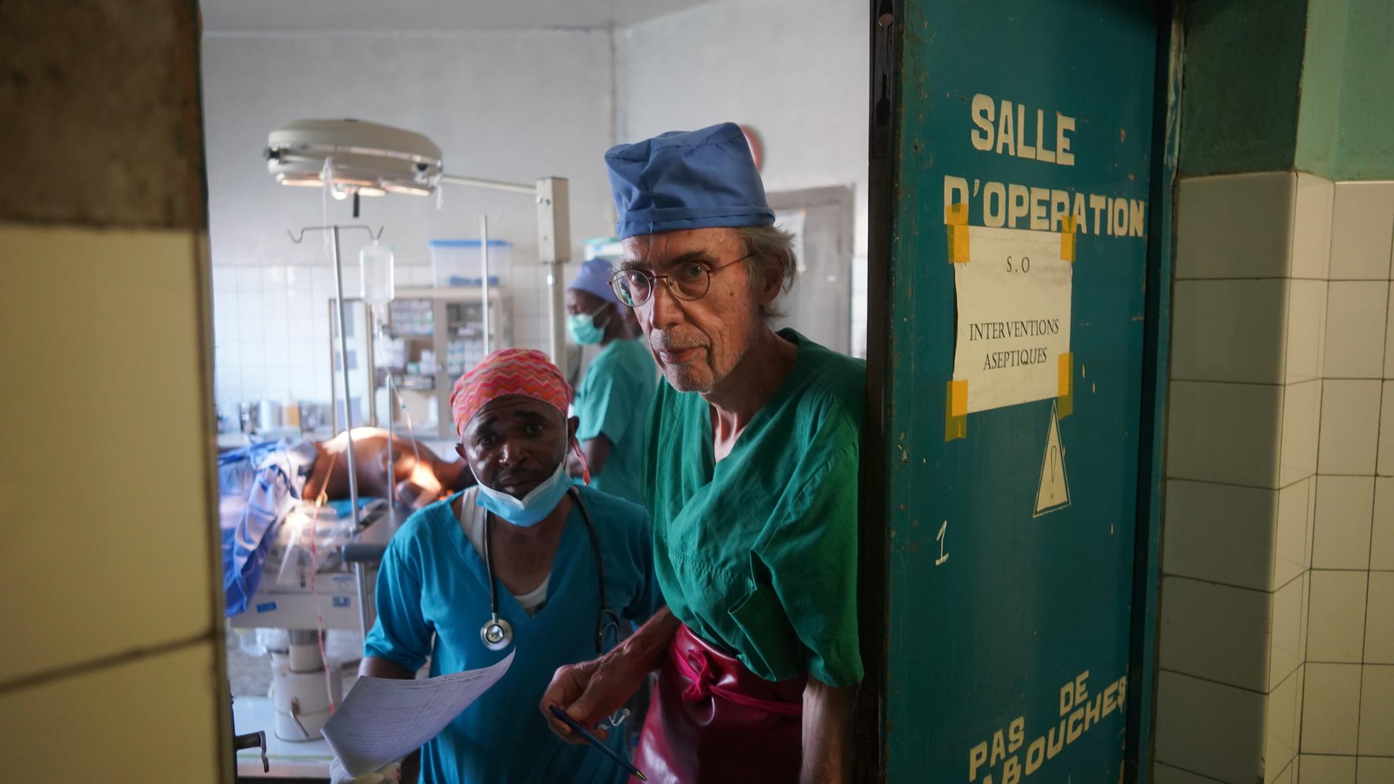 Réginals Moreels in het ziekenhuis van zijn Congolese collega in Beni.