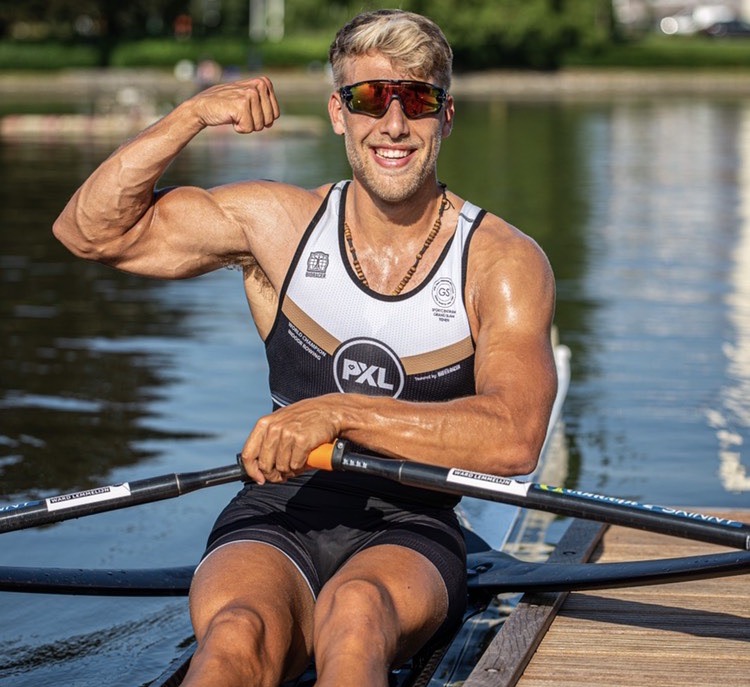 Zo gespierd als hij is, zo teder staat Ward 'Valentin' Lemmelijn in het leven.