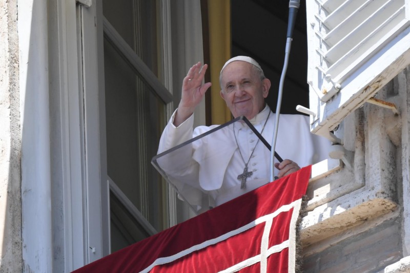 Paus Franciscus tijdens het Angelus op 4 juli