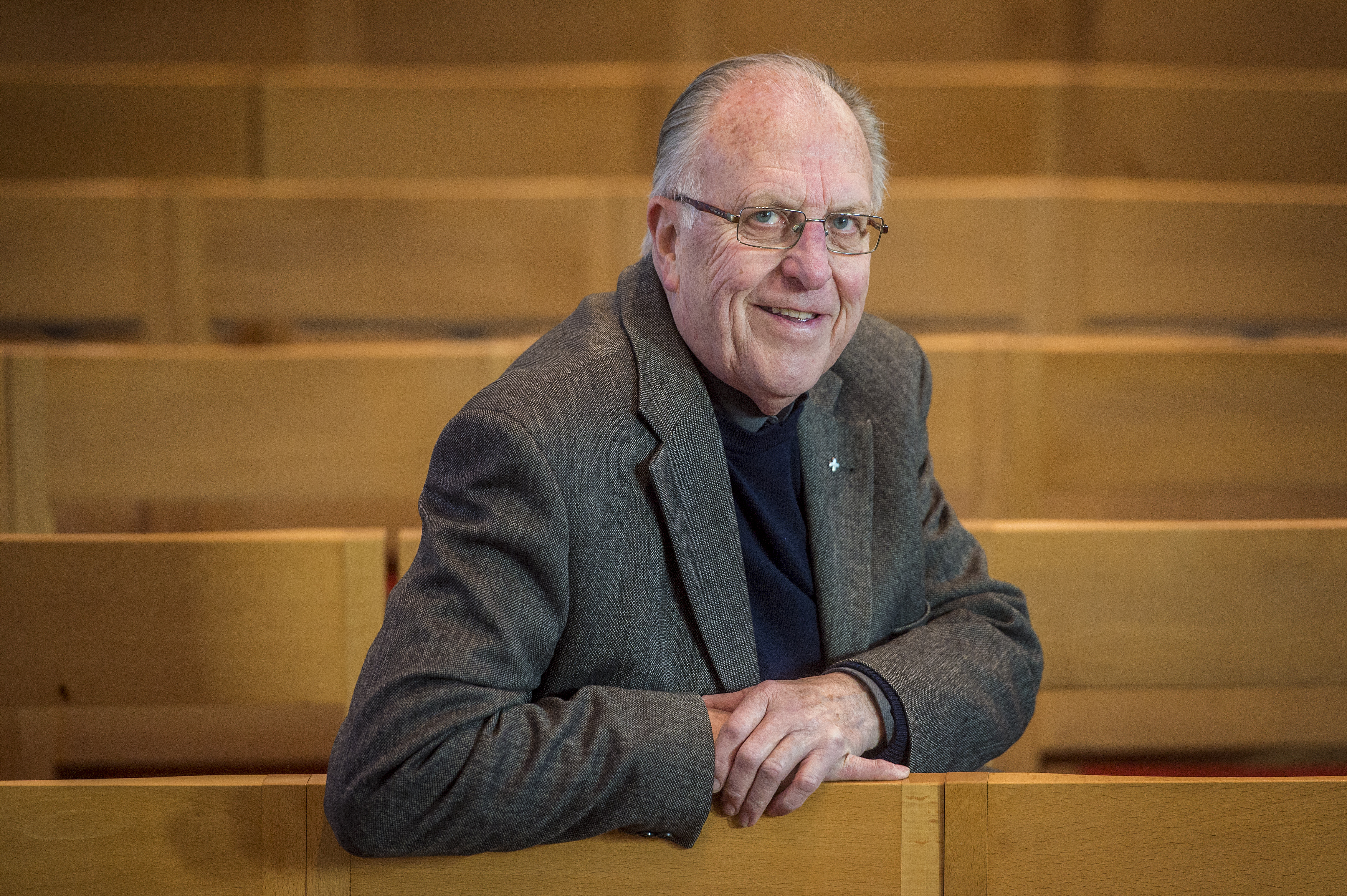 Walter De Winter bekleedde verschillende functies in zijn loopbaan als priester. Nu is hij pastoor in Niel.