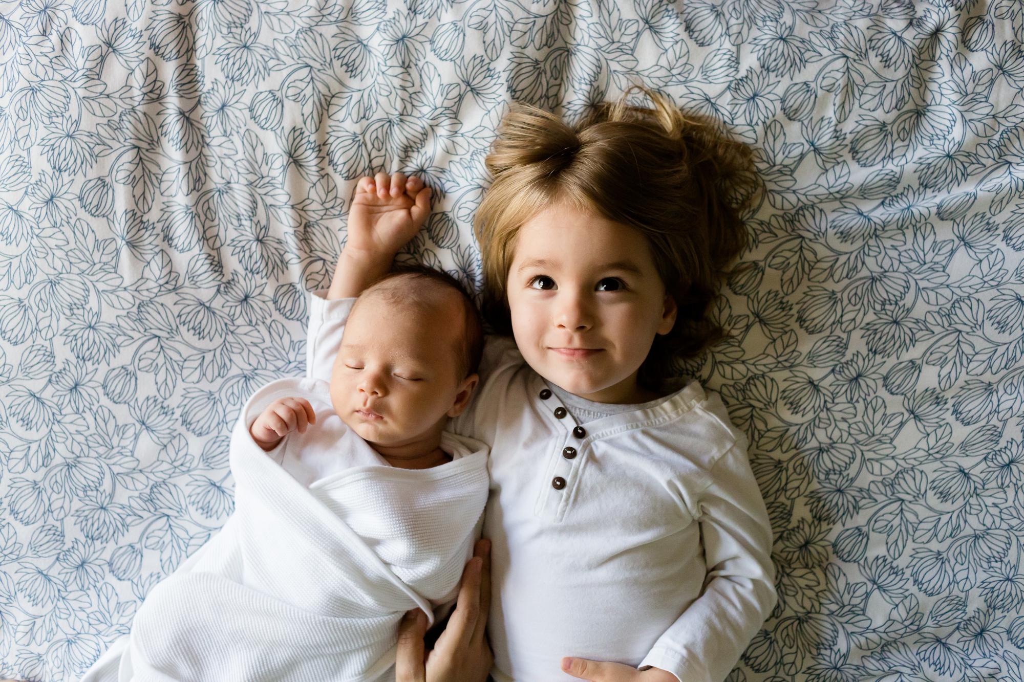 De 3 populairste namen voor meisjes geboren in 2017 in België zijn Emma, Olivia en Louise.