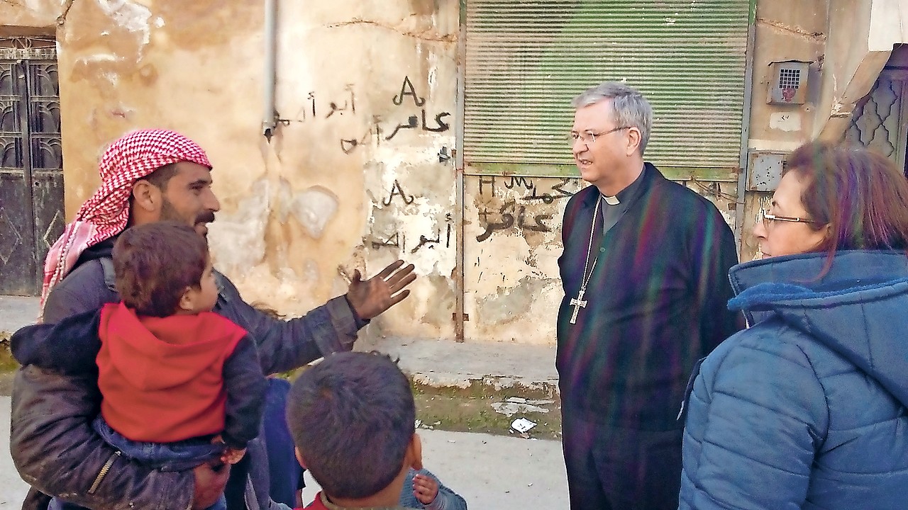 Bisschop Johan Bonny kent de oosterse christenen goed en ging hen in februari jongstleden nog in Syrie opzoeken, onder meer in Oost-Aleppo 