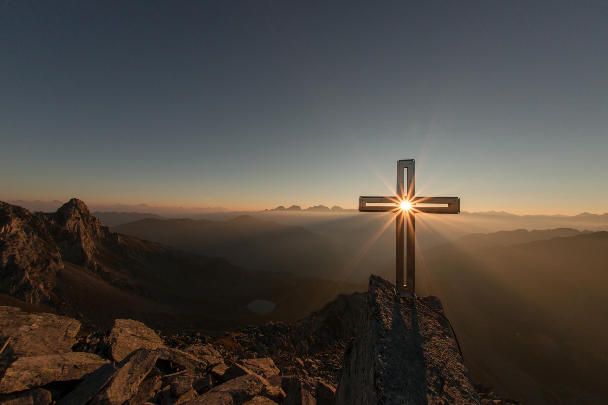 ‘Daarna is Jezus opgestaan uit de dood’, zeg ik.