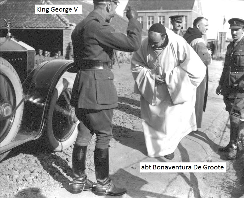 Abt Bonaventura groet koning George V, die de Britse soldaten bezoekt in en rond de Sint-Sixtusabdij van Westvleteren.