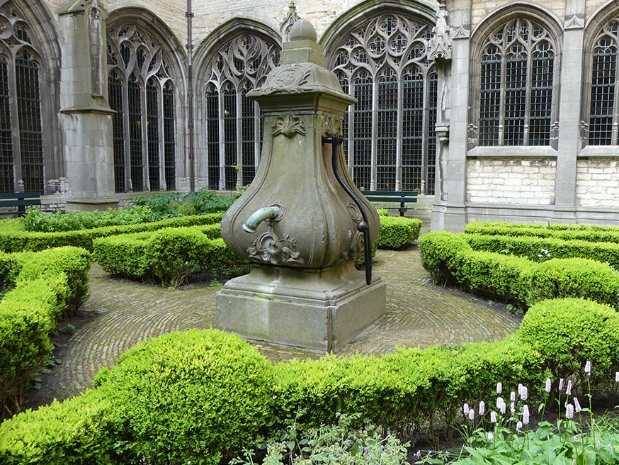 Binnentuin van voormalige Abdij van Middelburg (NL)