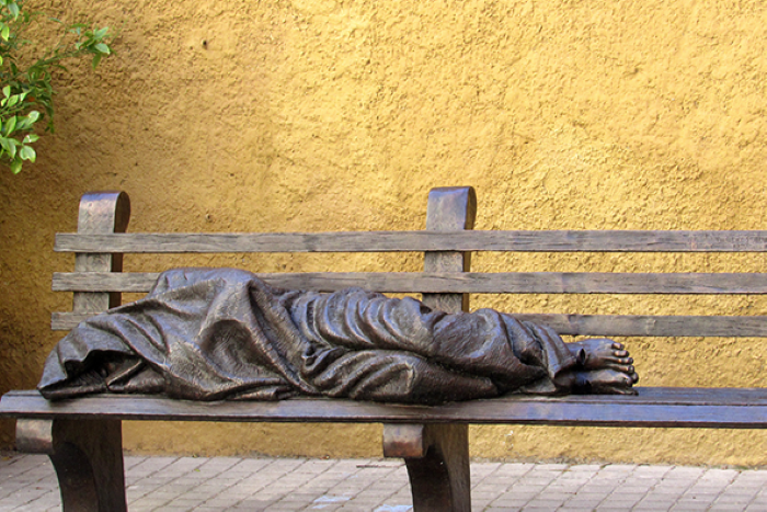 Timothy Schmalz 'Homeless Jesus'.