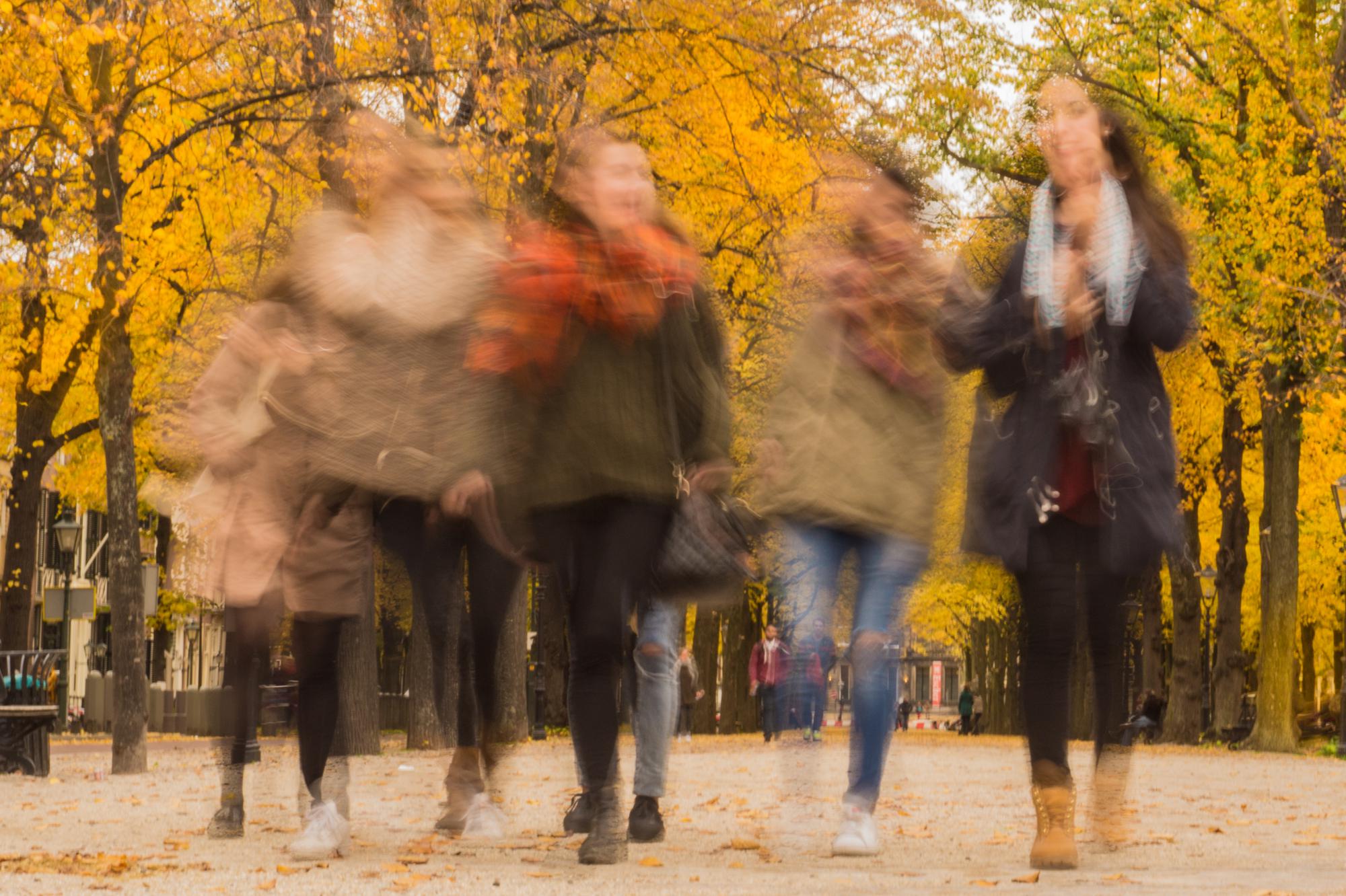 'Waarschijnlijk lach ik geregeld ook naar volslagen onbekende mensen, maar dat neemt tot nu toe niemand me kwalijk.'