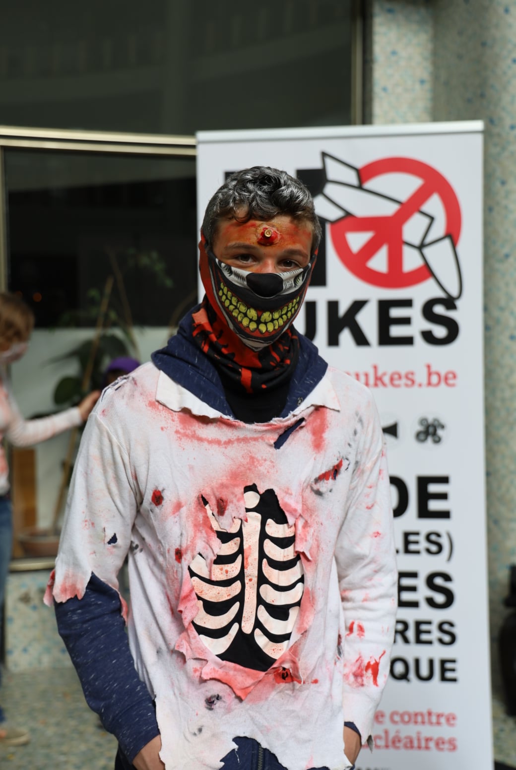 Zombies 4 Peace. Een actie van Pax Christi en de Belgische Coalitie tegen Kernwapens.