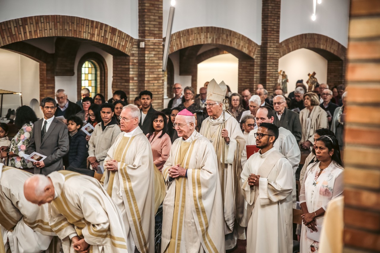 De intredeprocessie in de Don Boscokapel in Oud-Heverlee