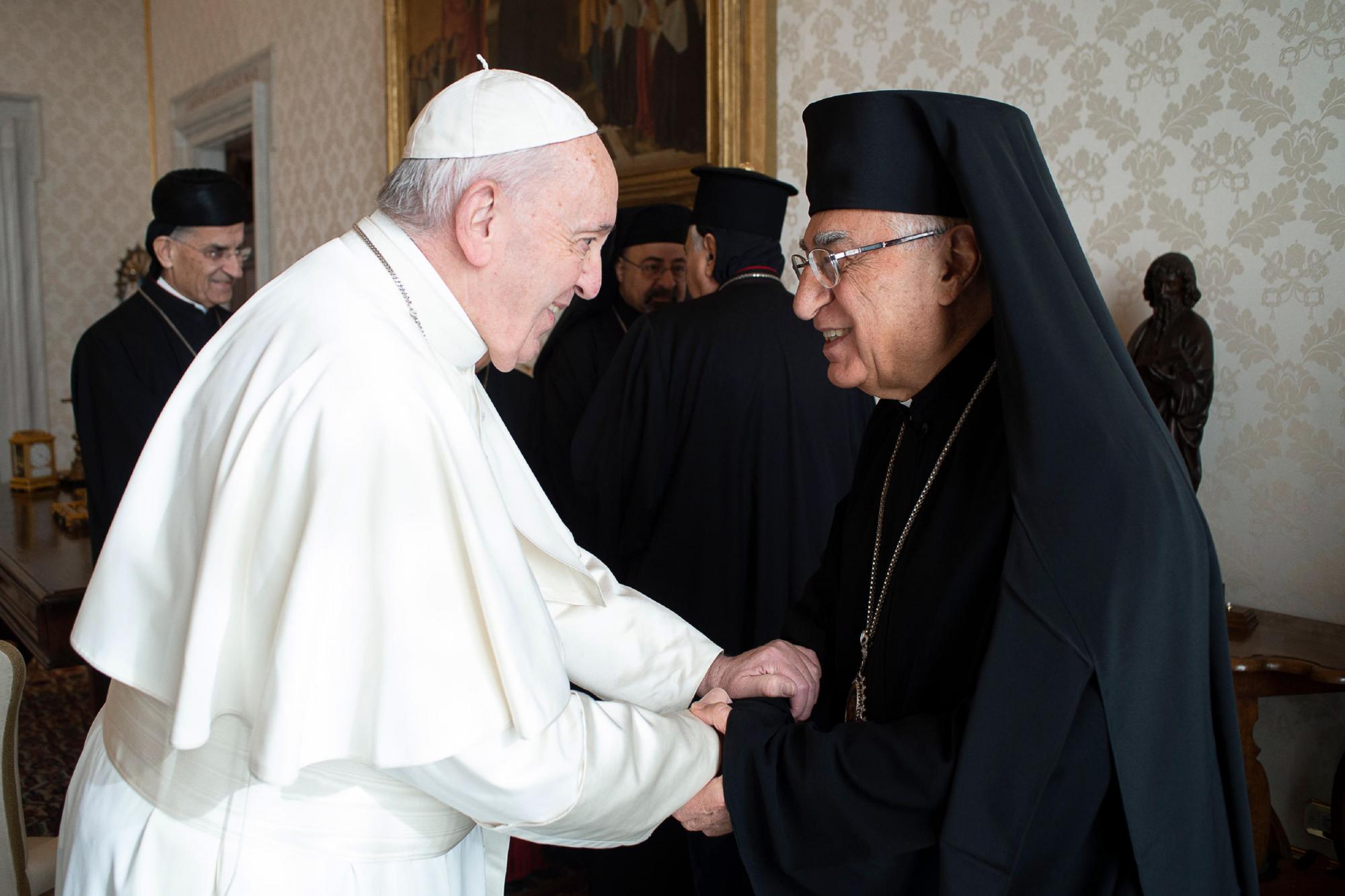 Paus Franciscus met patriarch Youssef Absi