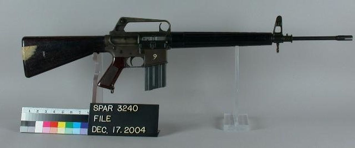 Het semiautomatische aanvalswapen AR-15