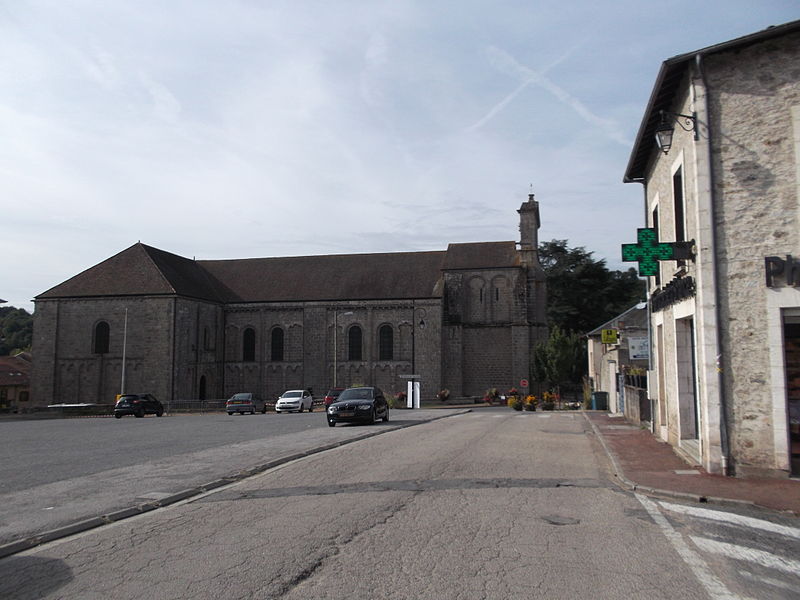 Vandaag is enkel nog de kerk van de abdij van Solignac intact