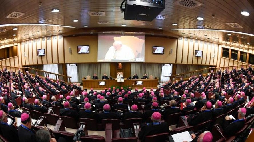 Ontmoeting van de paus met de Italiaanse bisschoppen in de synodezaal