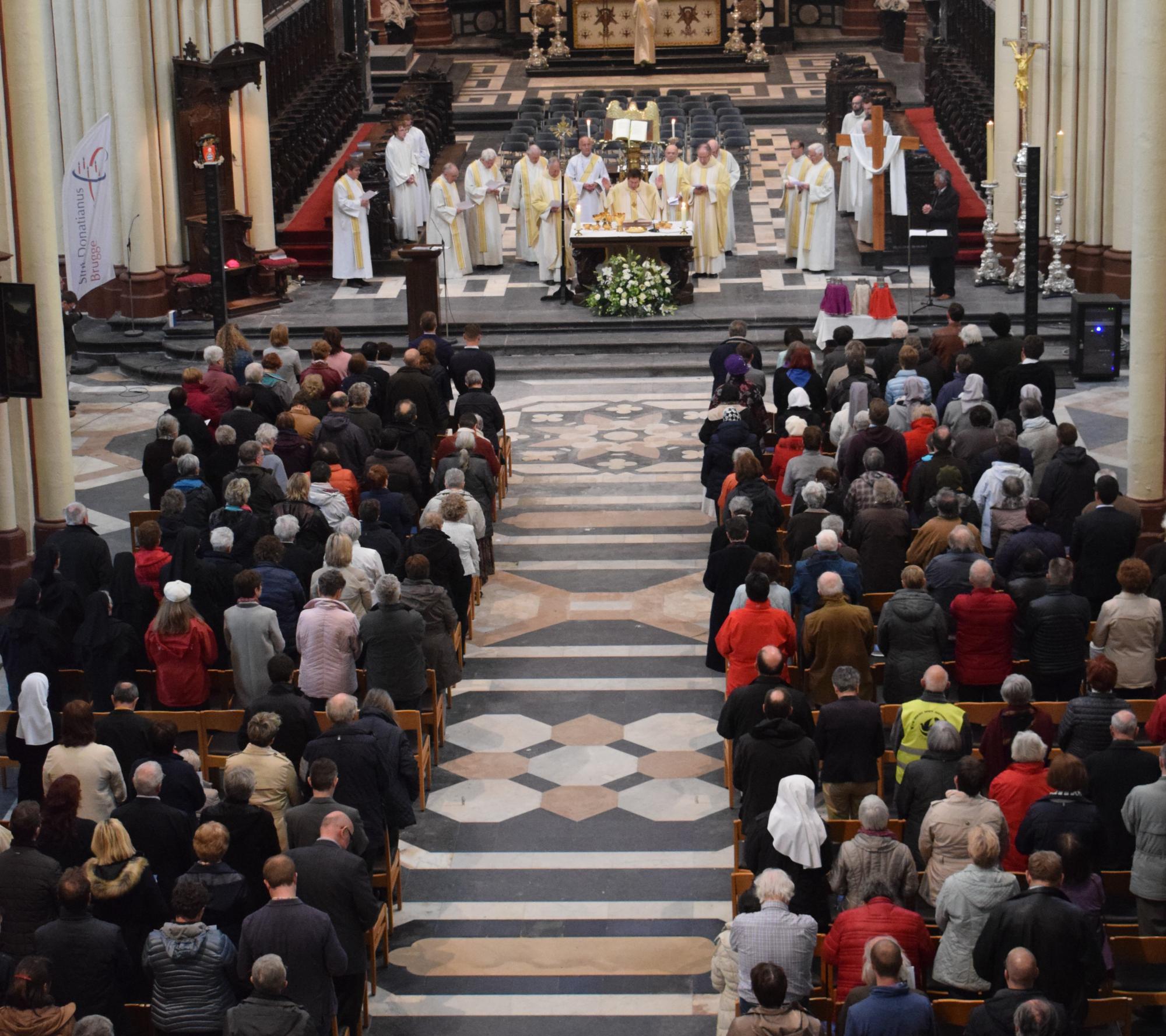 Chrismamis in de Brugse Sint-Salvatorkathedraal