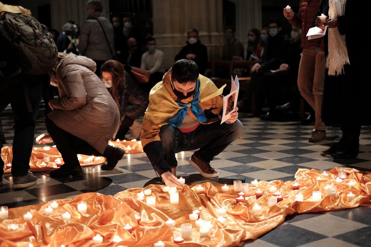 Gebedswake in de Sint-Pieterskerk in Leuven voor de oorlog in Oekraïne.