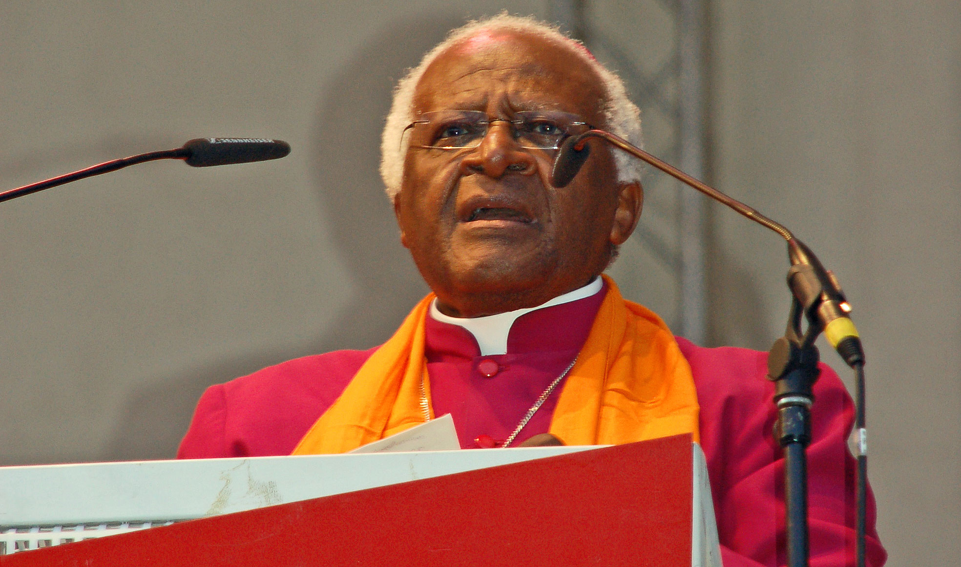 Emeritus aartsbisschop van Johannesburg Desmond Tutu is op tweede kerstdag 2021 op 90-jarige leeftijd overleden