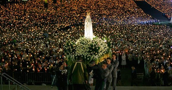 Gelovigen in Fatima 