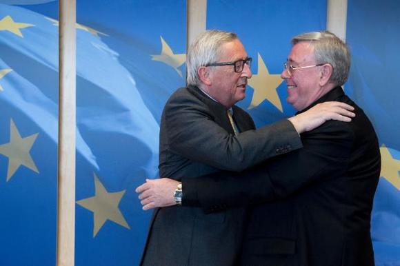 Comece-voorzitter Jean-Claude Hollerich met EU-comissievoorzitter Jean-Claude Juncker