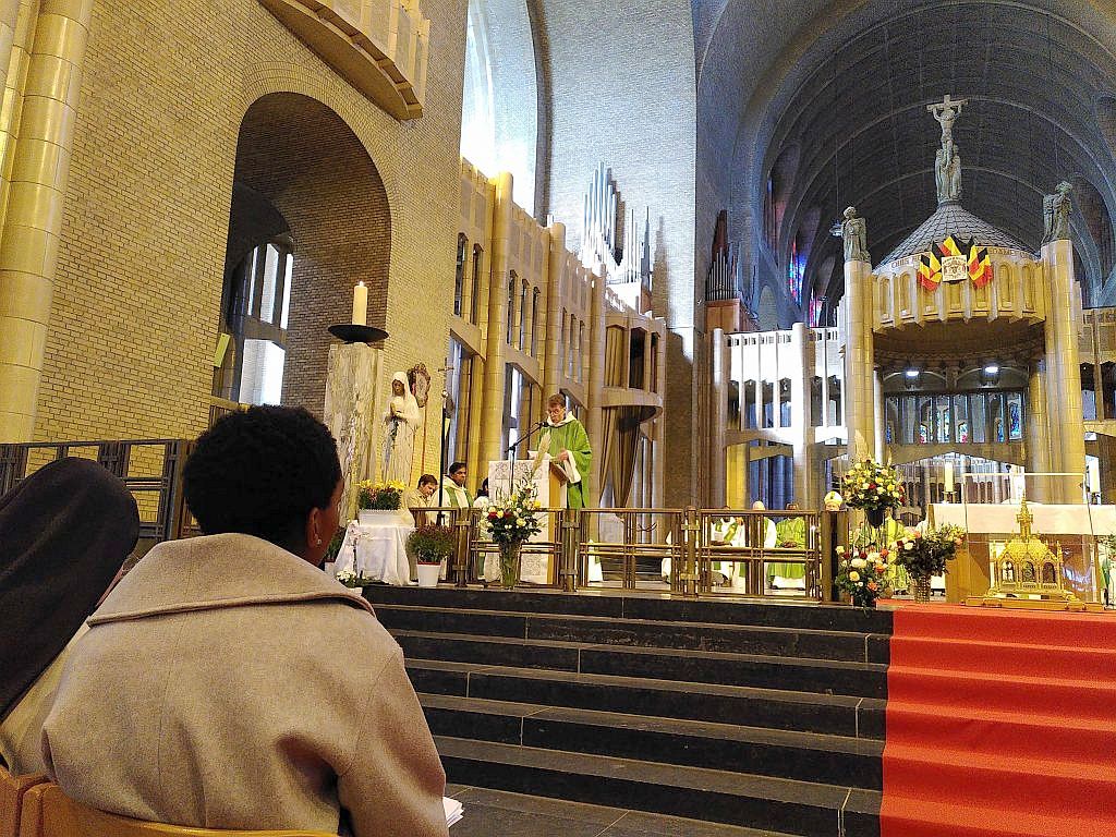 Sébastien Dehorter moedigde gelovigen aan om de relatie met de heilige Thérèse van Lisieux voort te zetten