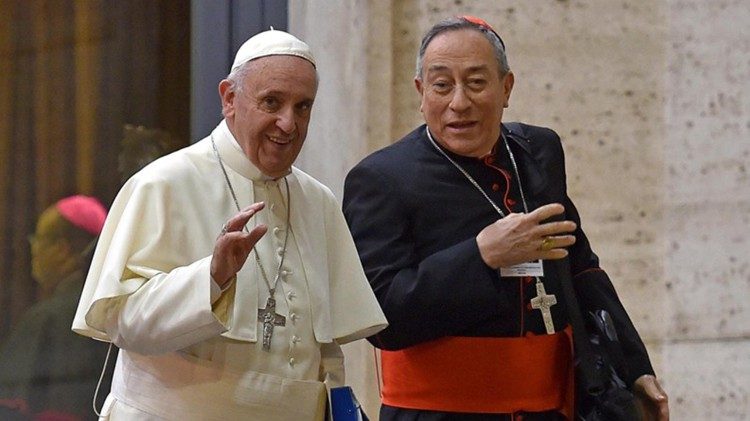 Kardinaal Oscar Rodríguez Maradiaga met paus Franciscus