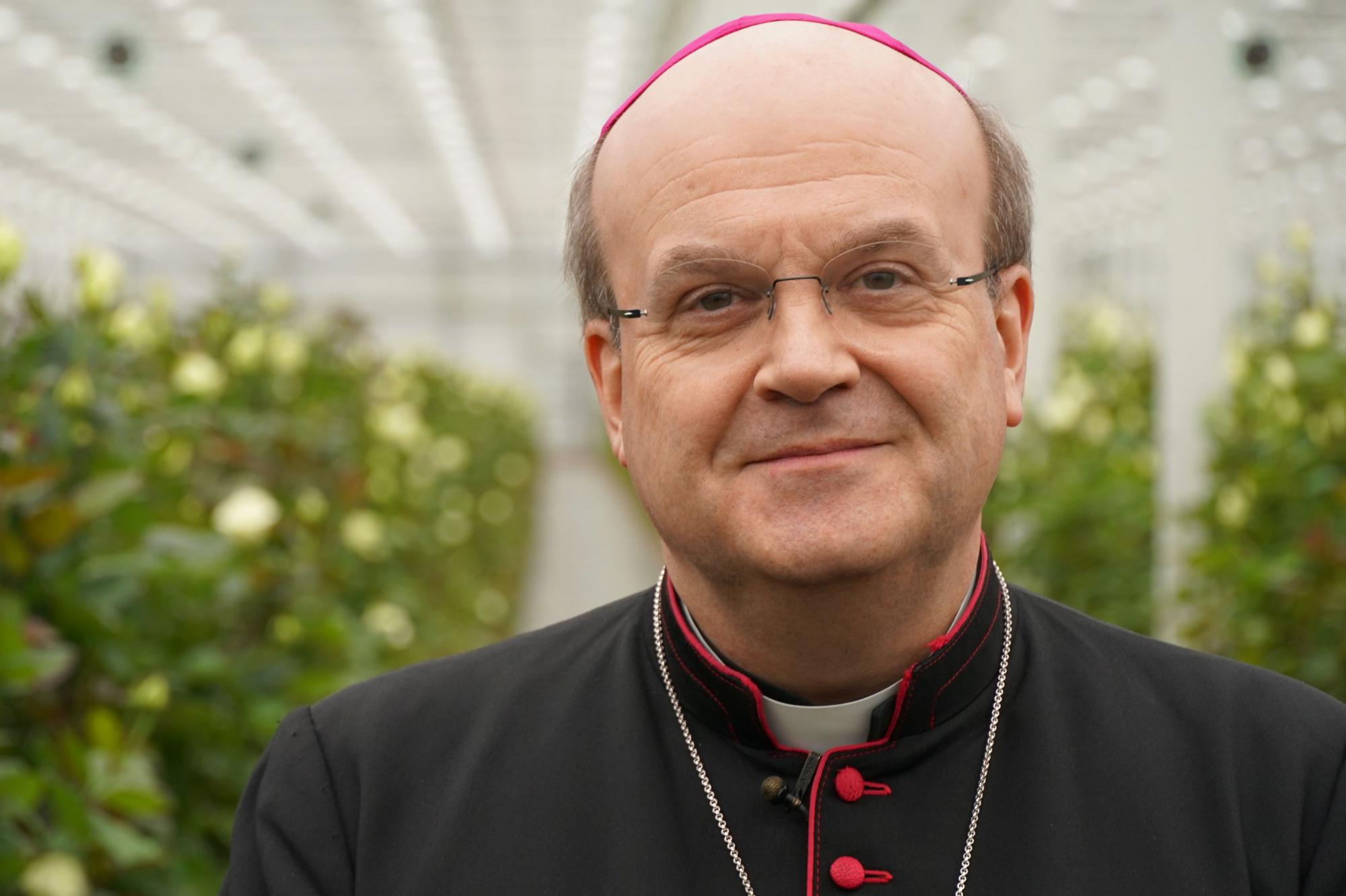 Mgr. Hans van den Hende, bisschop van Rotterdam