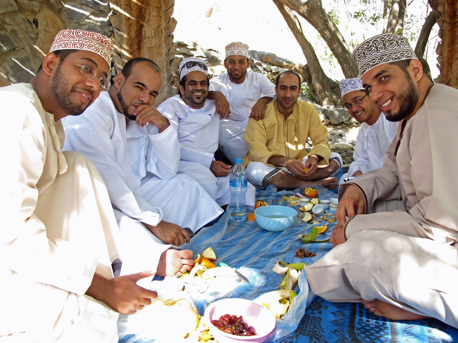 Ontmoeting met een groep jonge leraren in Oman
