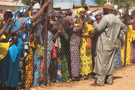 Duizenden mensen sloegen naar kampen op de vlucht voor Boko Haram