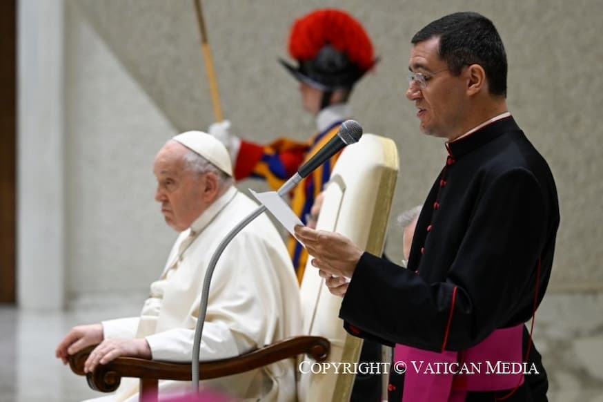 Paus Franciscus liet tijdens de algemene audiëntie van 28 februari 2024 zijn tekst voorlezen