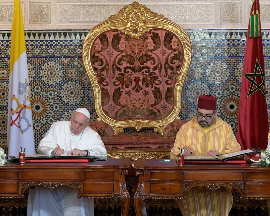 Paus Franciscus en koning Mohammed VI tekenen samen een verklaring over het multireligieuze belang van Jeruzalem 