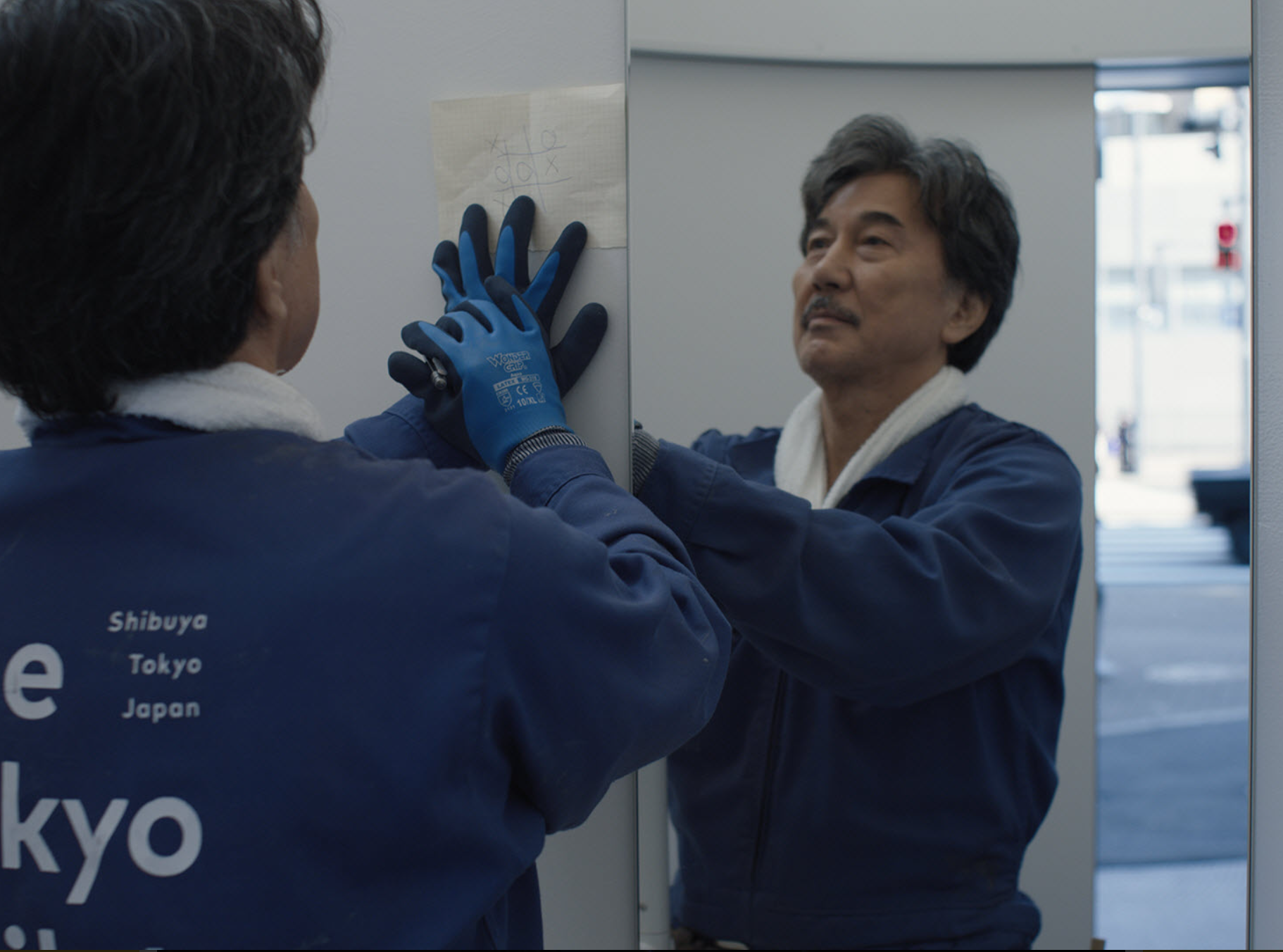 Koji Yakusho speelt schoonmaker Hirayama in Perfect Days