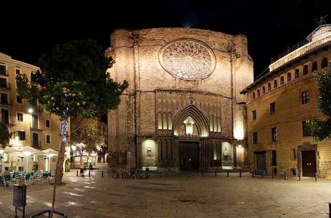 De Basiliek van Santa Maria del Pi in het oude centrum van Barcelona.