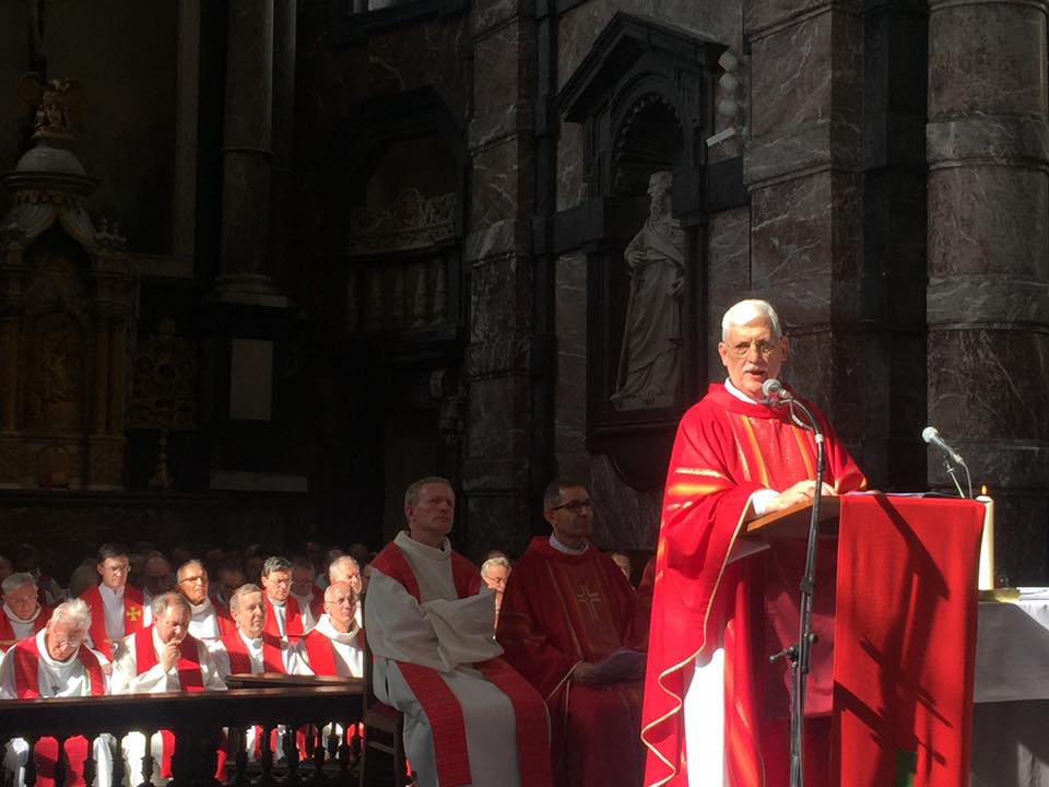 Overste Arturo Sosa Abascal in Namen