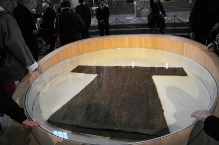 De relikwie van de tuniek van Jezus in de Dom van Trier